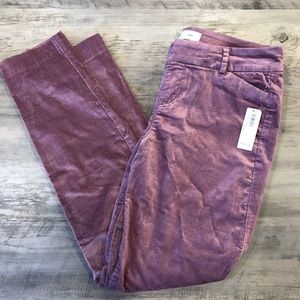 *NWT* Mauve Velvet Texture Old Navy Pixie Pants
